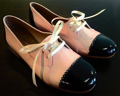 Zapatos punta negra de Cabrera